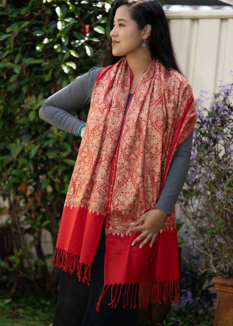 Luxury Handcrafted Pashmina: Timeless Style