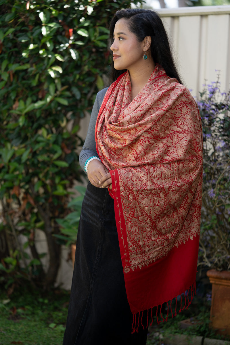 Luxury Handcrafted Pashmina: Timeless Style