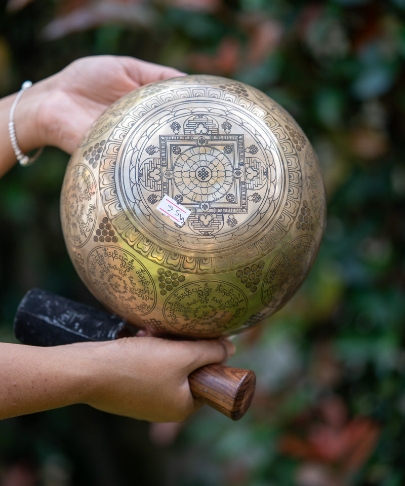 Peaceful Singing Bowl with carving design