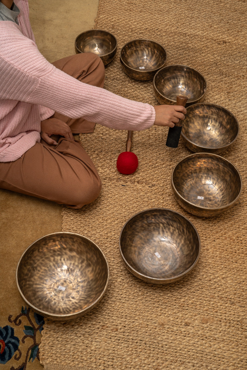  Full Moon Set of 7 Singing Bowls - Tibetan Sound Healing Bowl 