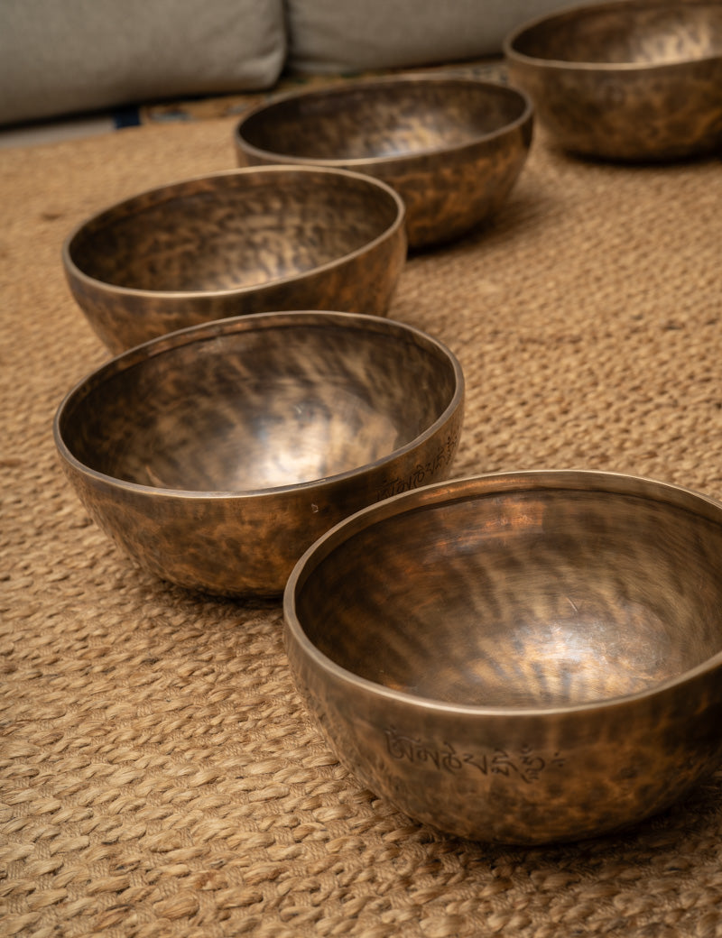  Full Moon Set of 7 Singing Bowls - Tibetan Sound Healing Bowl 