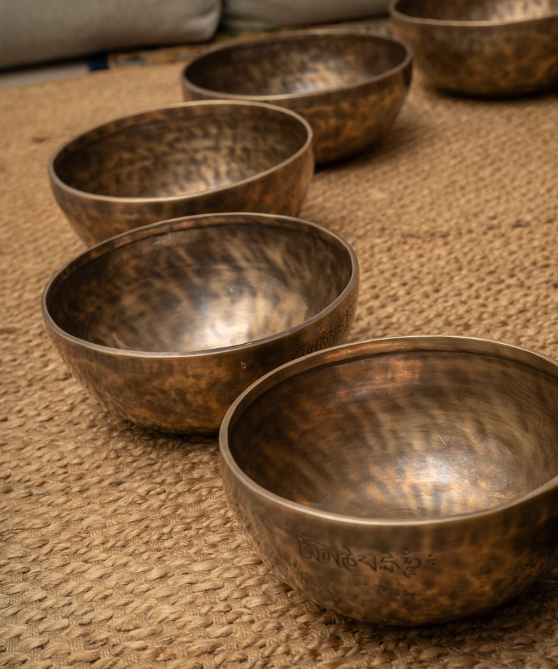  Full Moon Set of 7 Singing Bowls - Tibetan Sound Healing Bowl 