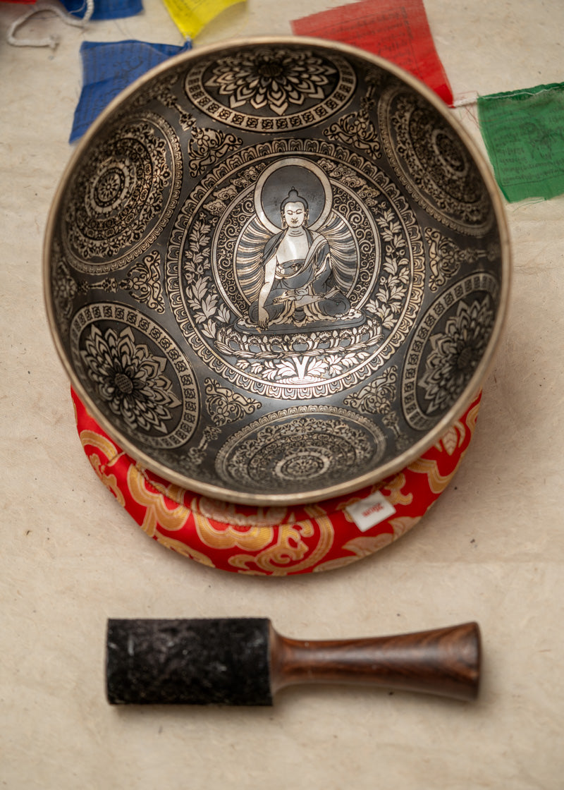 Shakyamuni Buddha Singing Bowl for meditation.