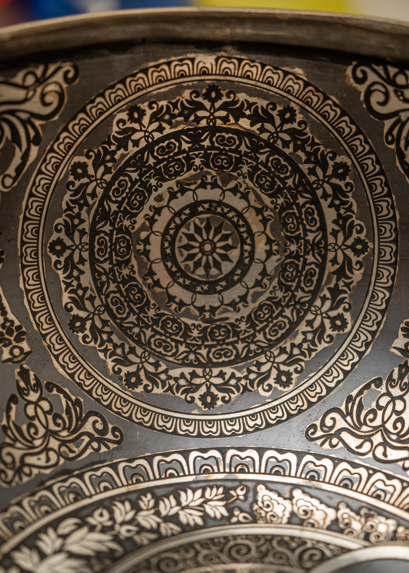 Shakyamuni Buddha Singing Bowl for meditation.