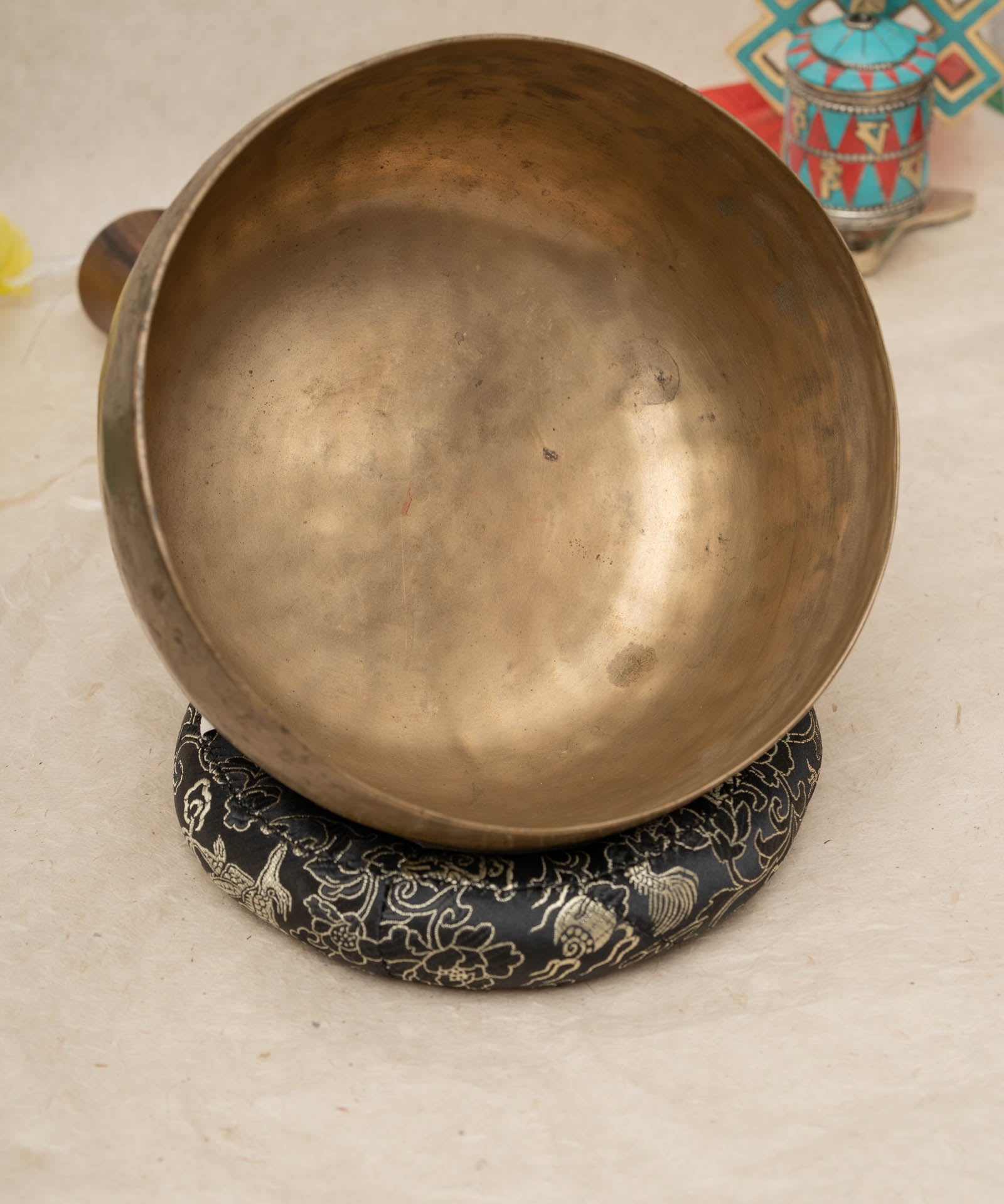 Thadobati Singing Bowl (Lower D3 & Higher A4) for sound and chakra healing.