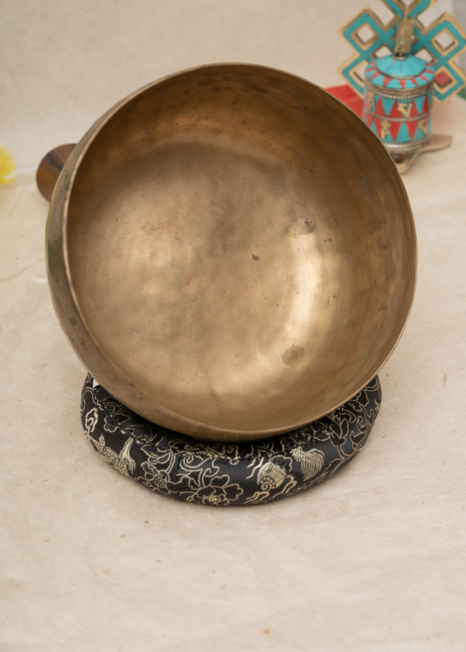 Thadobati Singing Bowl (Lower D3 & Higher A4) for sound and chakra healing.