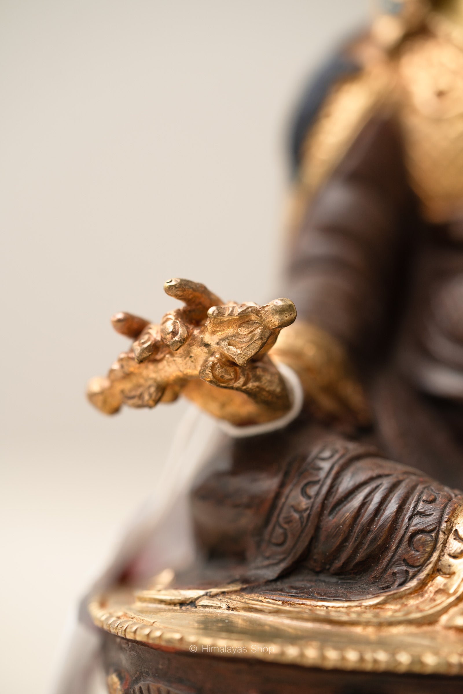 Guru Rinpoche Statue for Prayer and Mediation.
