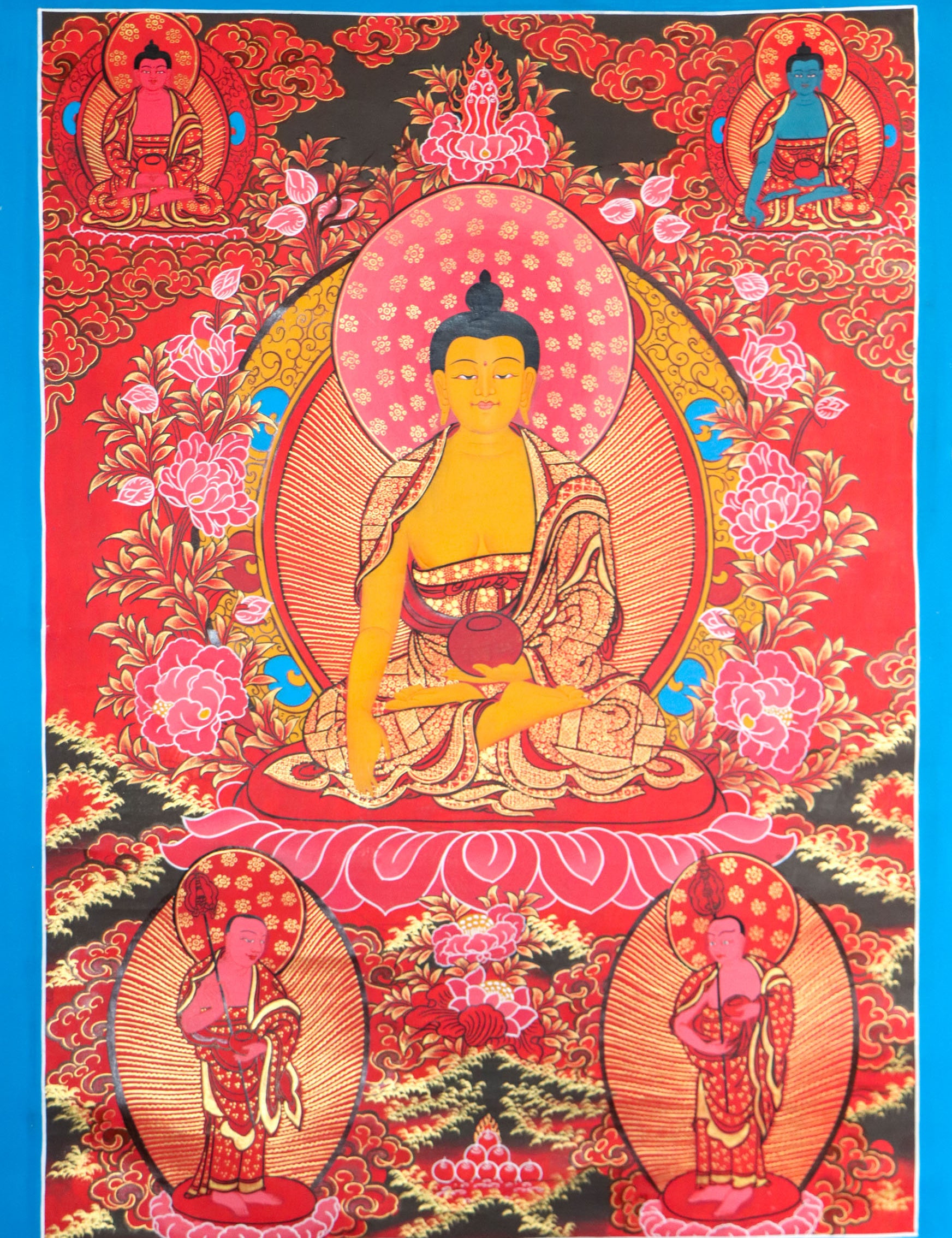 Shakyamuni Buddha Thangka is believed to bring auspiciousness and positive energy.