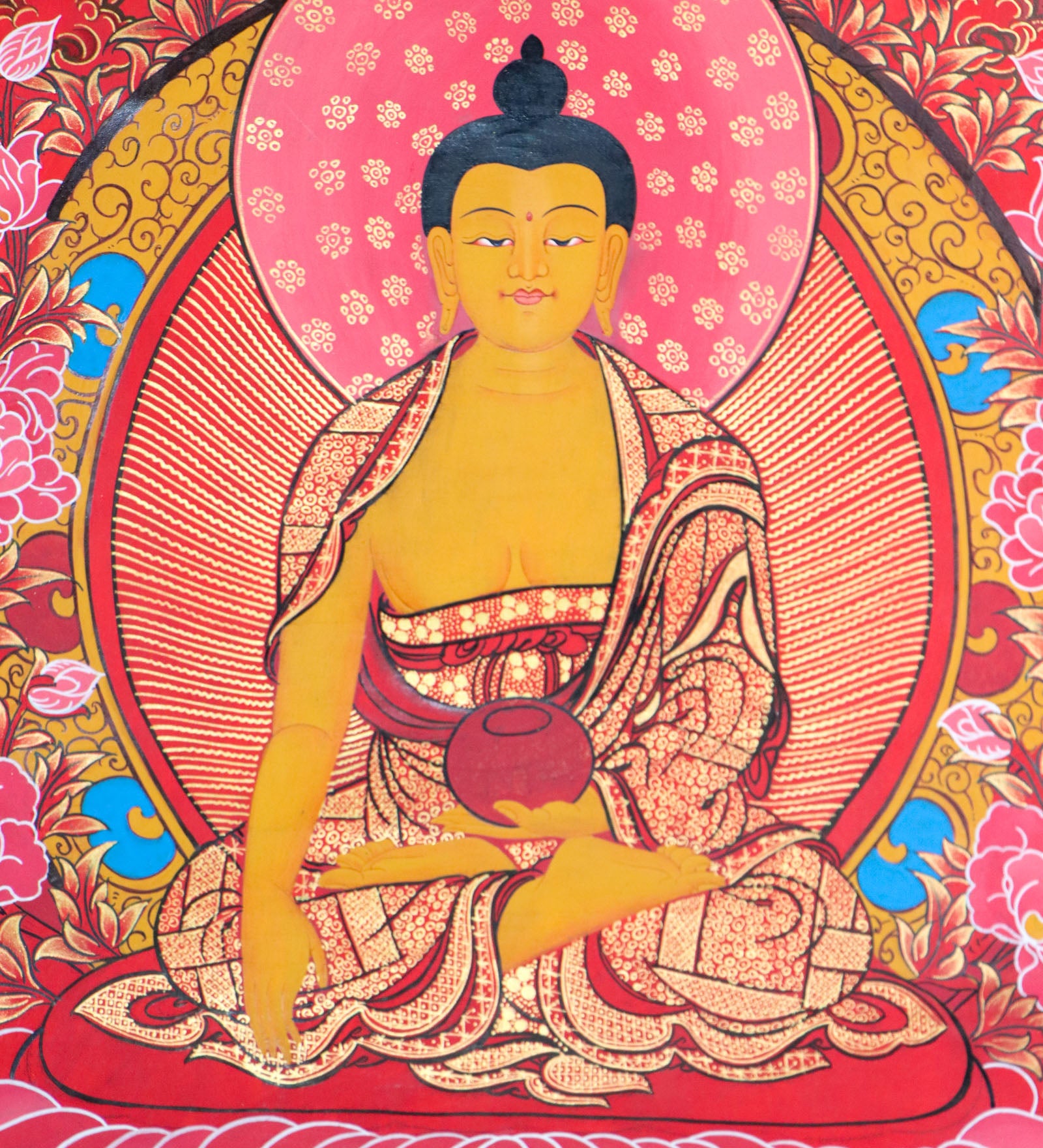 Shakyamuni Buddha Thangka is believed to bring auspiciousness and positive energy.