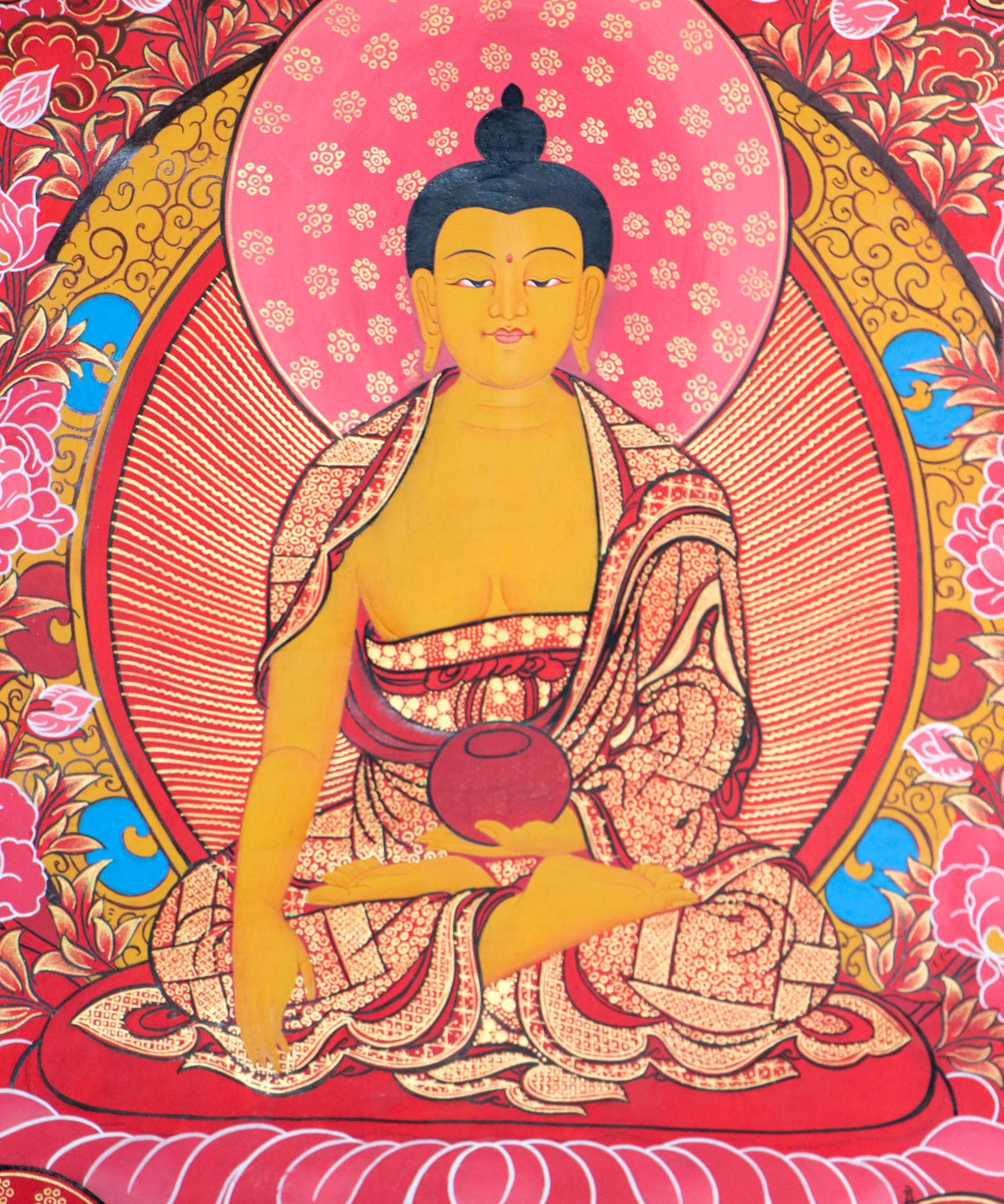 Shakyamuni Buddha Thangka is believed to bring auspiciousness and positive energy.