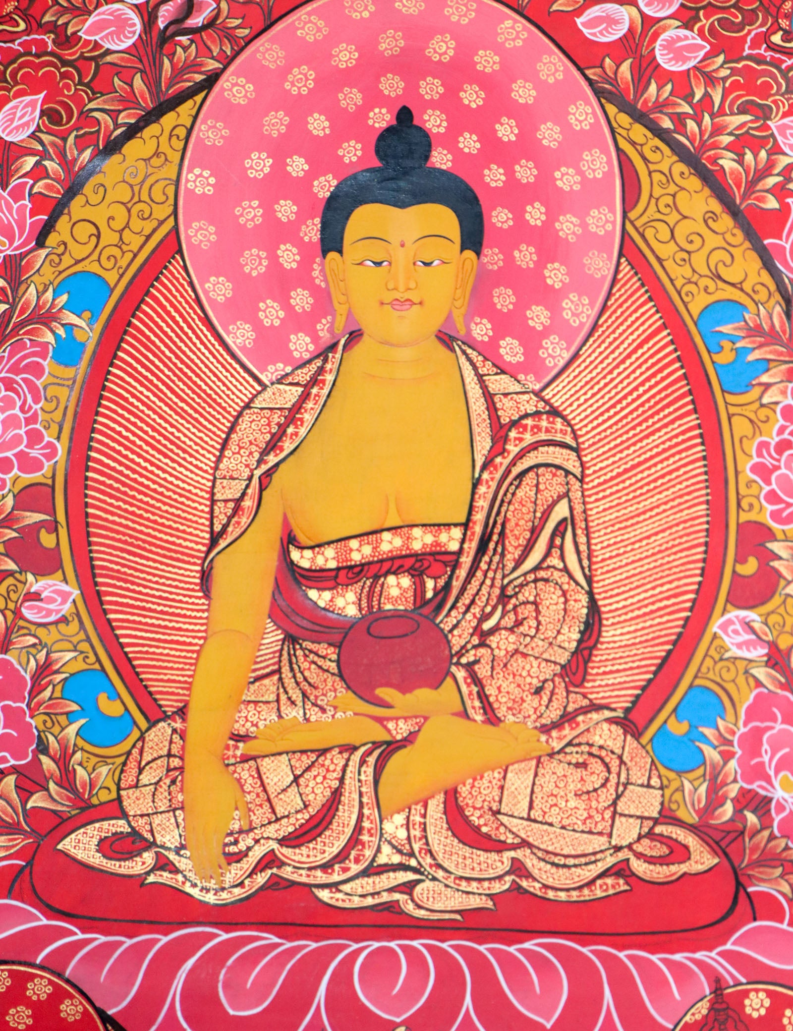 Shakyamuni Buddha Thangka is believed to bring auspiciousness and positive energy.