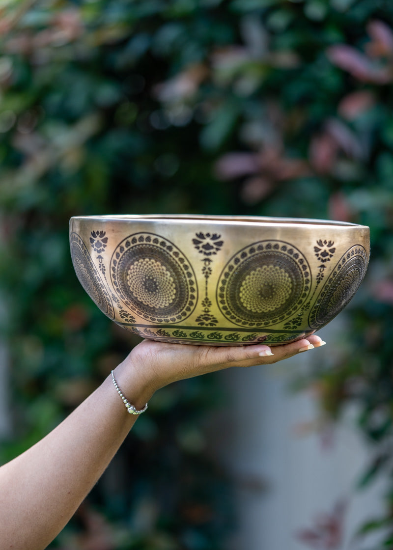 Lotus Cosmos Tibetan Singing Bowl for sound therapy.