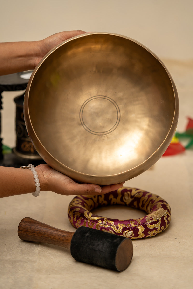 Professional Therapy Singing Bowl - Handcrafted Tibetan Bowl