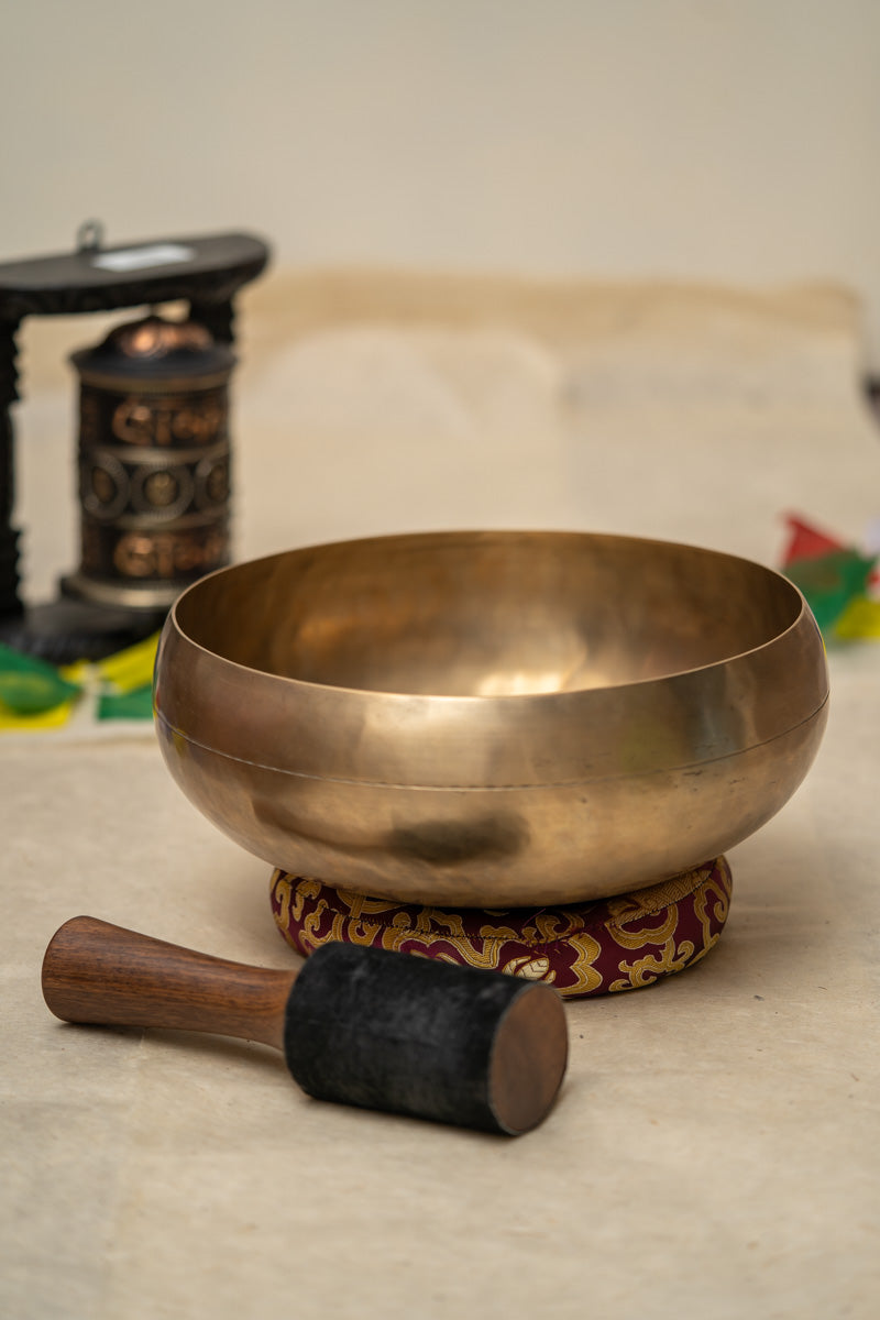 Professional Therapy Singing Bowl - Handcrafted Tibetan Bowl