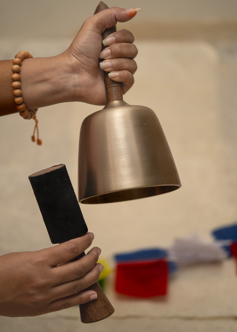 Handle Singing Bowl for professional sound healers