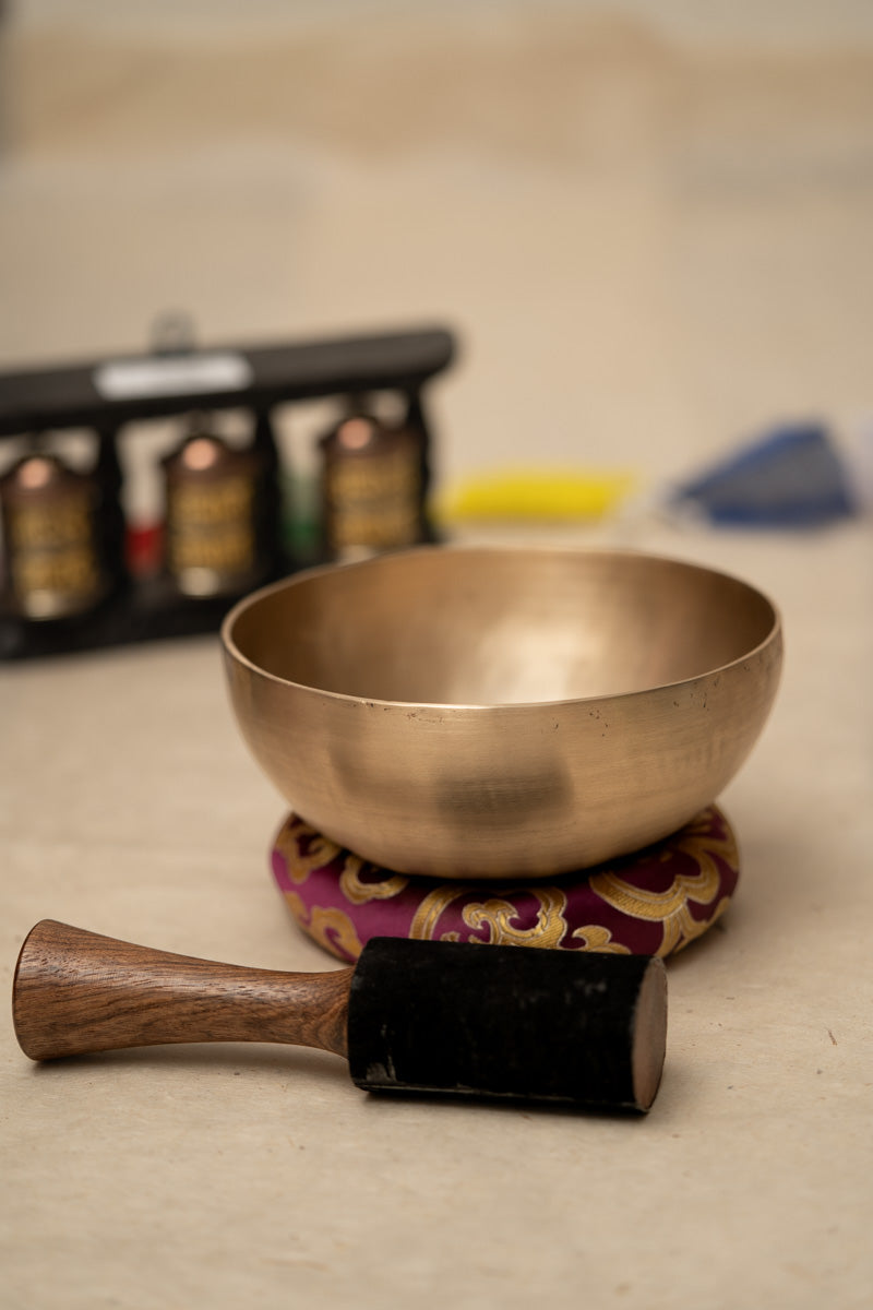 Handmade singing bowl for healers