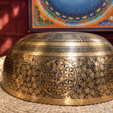 Singing Bowl for healing and meditation. It is also popularly known as Tibetan bowl and meditation bowl . Use it for sound healing, reiki and chakra balance also for meditation.
