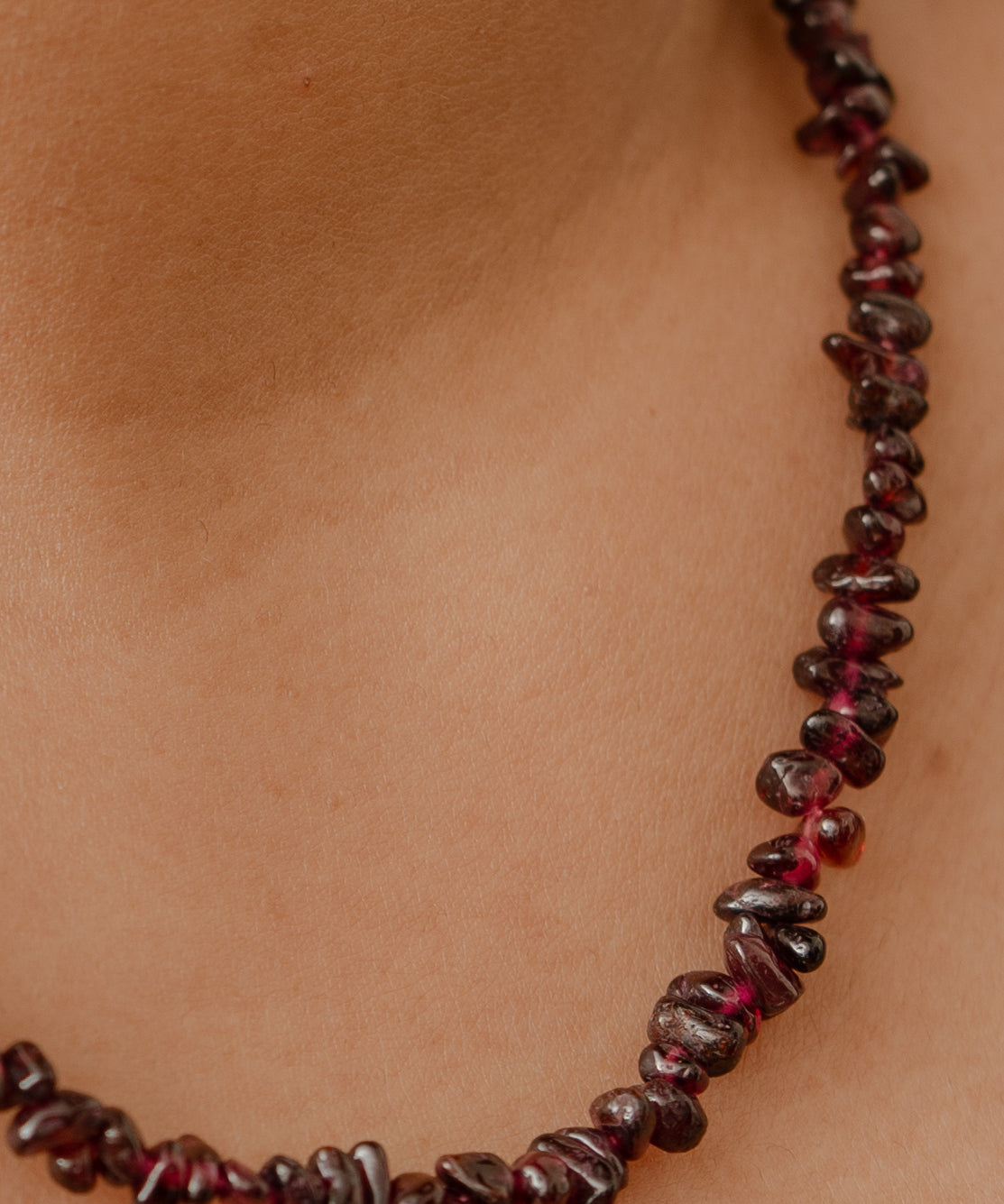 Red Garnet crystal chips necklace wine color 