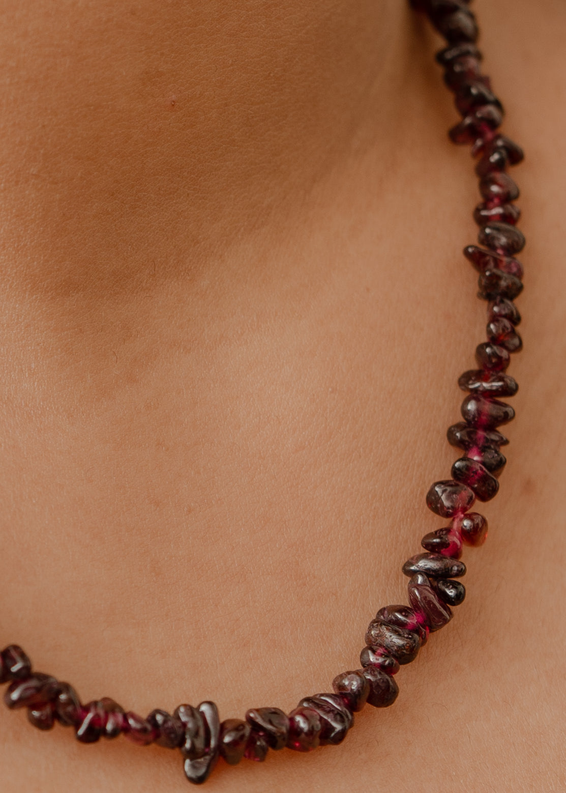 Red Garnet crystal chips necklace wine color 