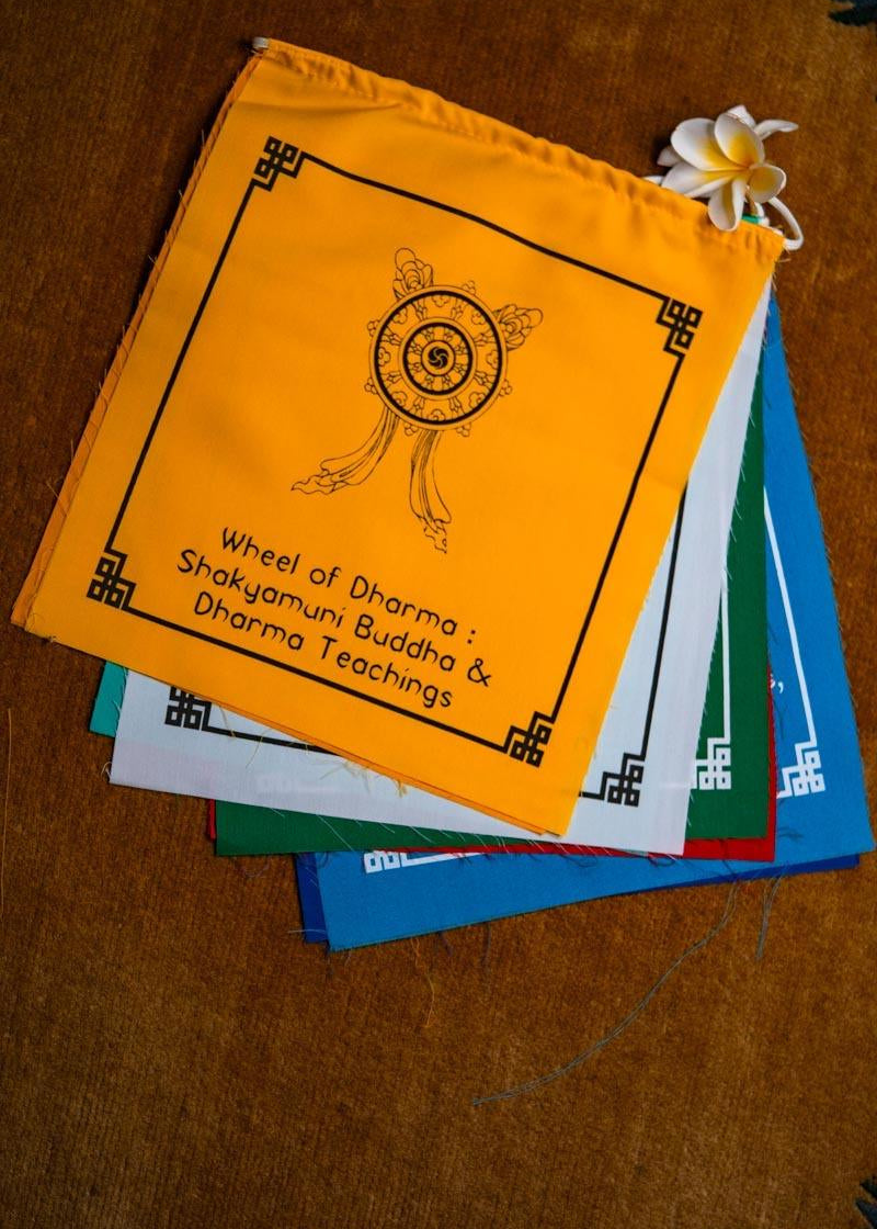 8 Auspicious Symbol Flag for Home and Office