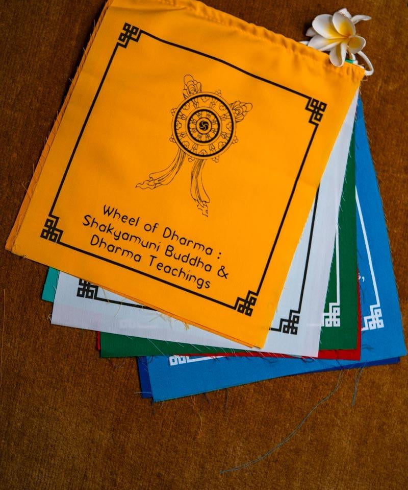 8 Auspicious Symbol Flag for Home and Office