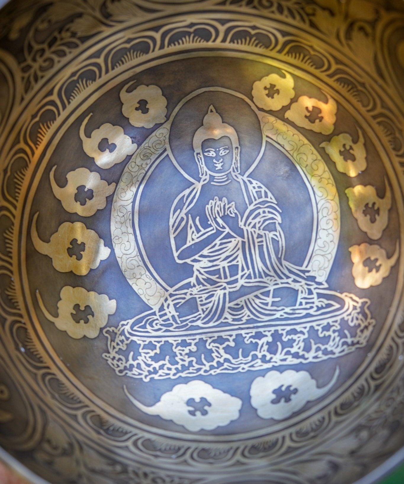 Buddha Singing Bowl for sound healing. A complete set of Singing bowl