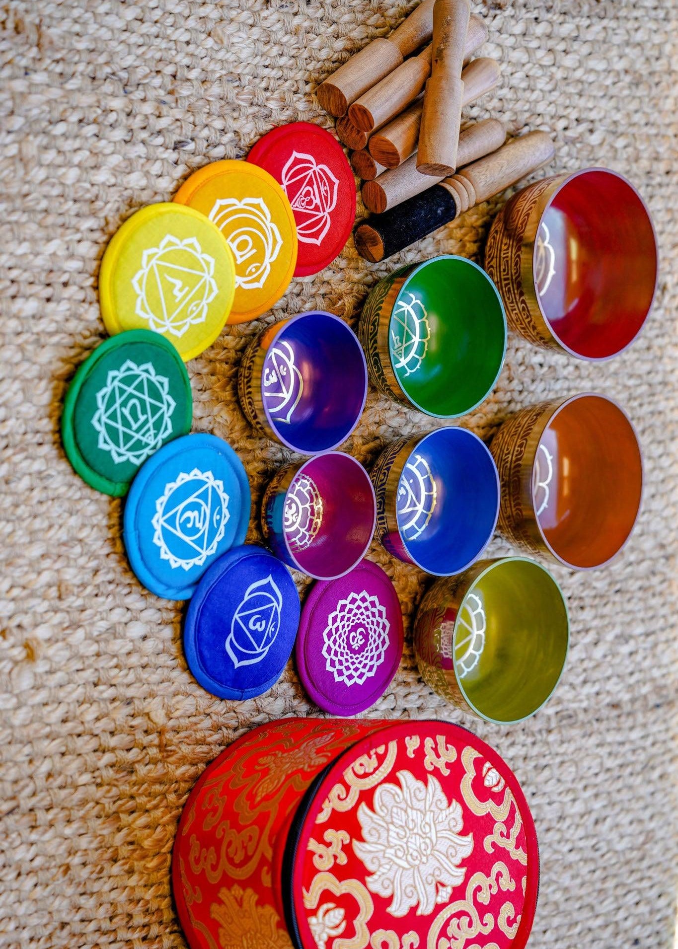 7 Colourful Singing Bowl Chakra Set - Himalayas Shop