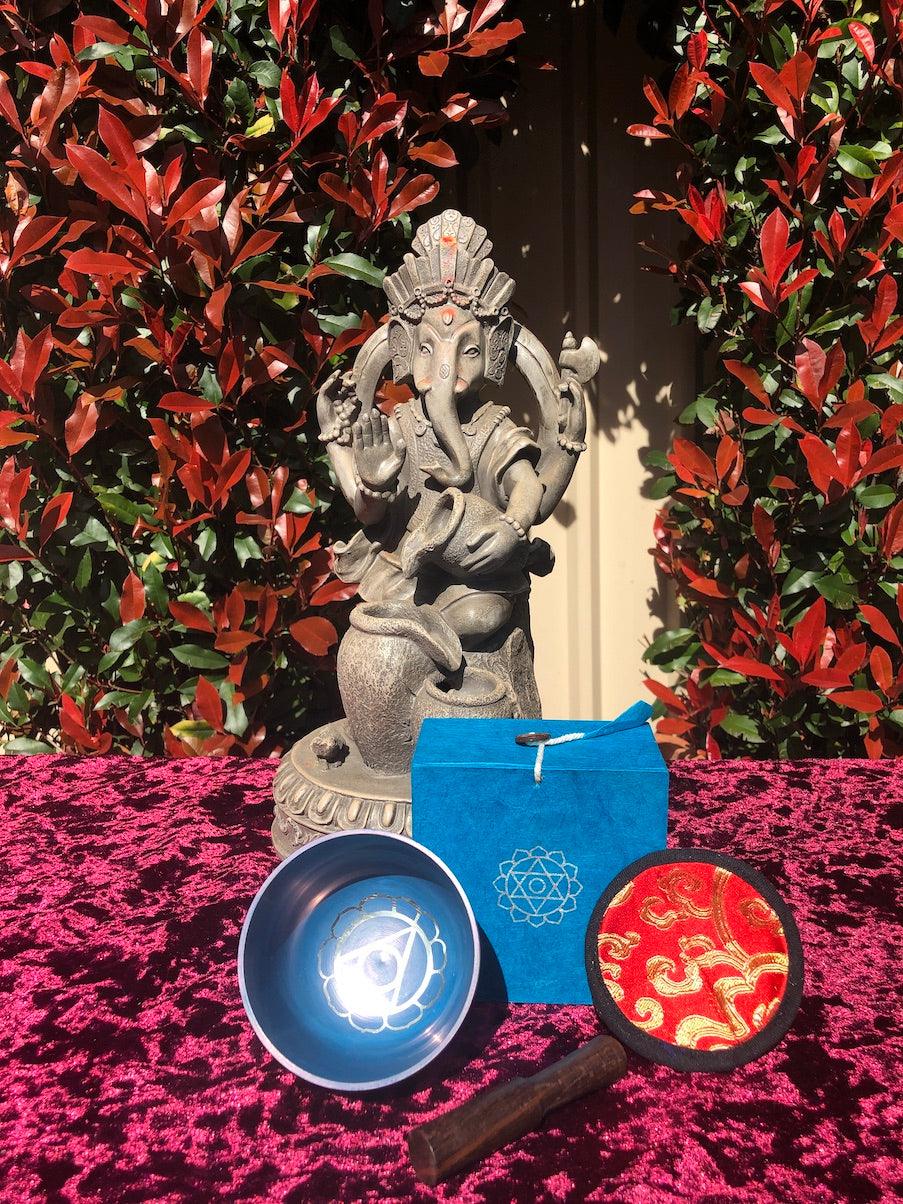 A meaningful gift set of Chakra healing bowl, bodhi seed bracelet, prayer flag for creative thinking and deep meditation, a perfect gift for your dad this Father's day.