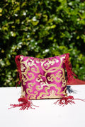 Square singing bowl cushion for meditation