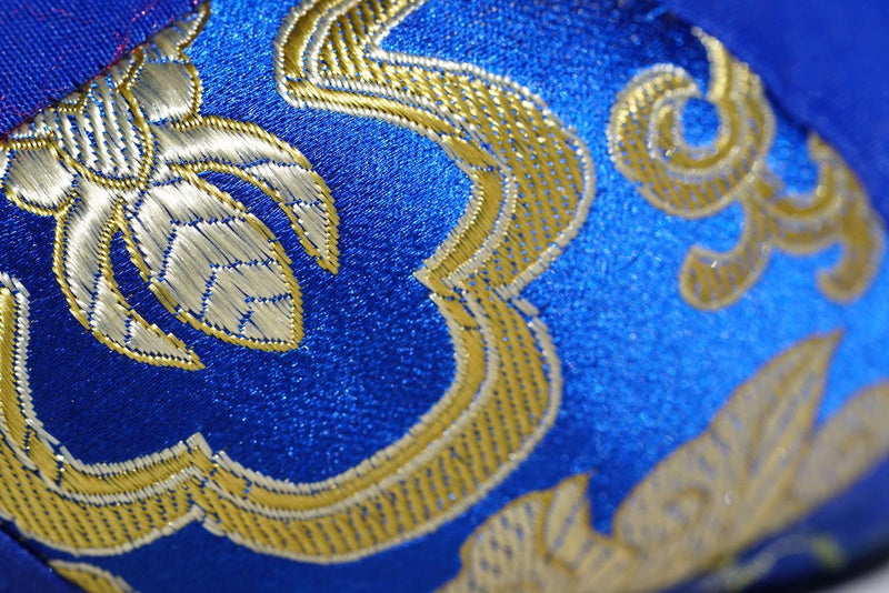 Silk cushion for singing bowl