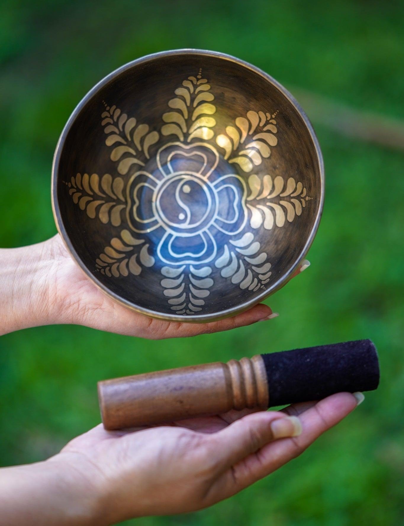 Yin Yang Healing Singing Bowl - Himalayas Shop