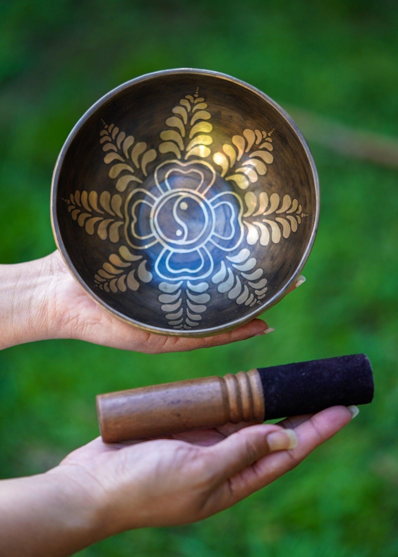 Yin Yang Healing Singing Bowl - Himalayas Shop