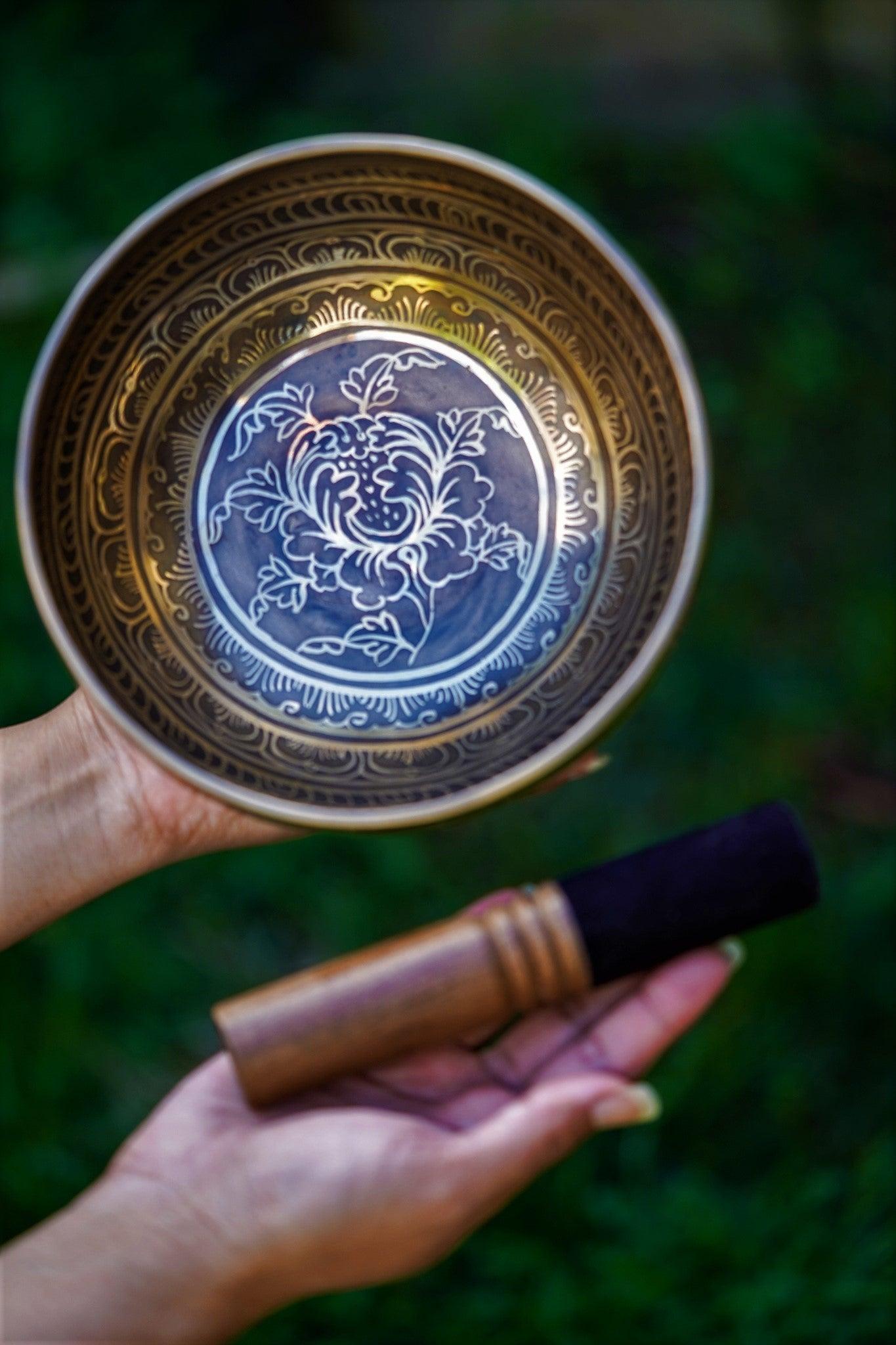 Lotus Singing Bowl - HimalayasShop