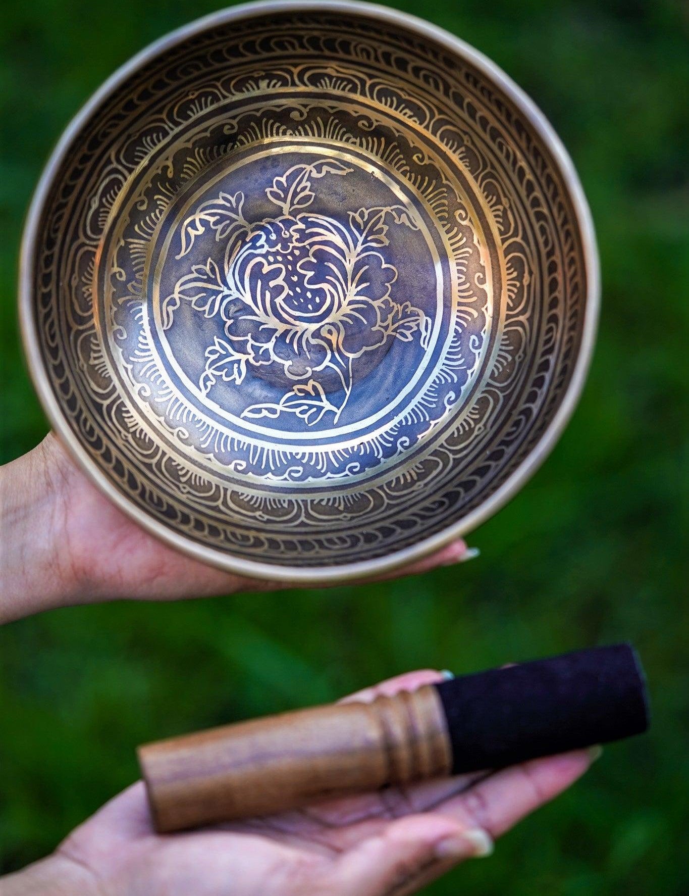 Lotus Singing Bowl - Himalayas Shop