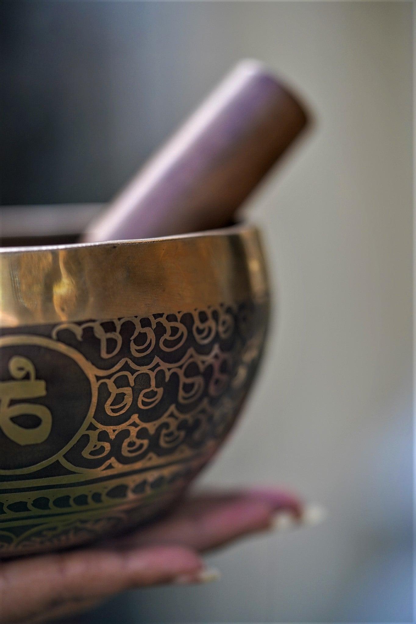 Lotus Singing Bowl - HimalayasShop