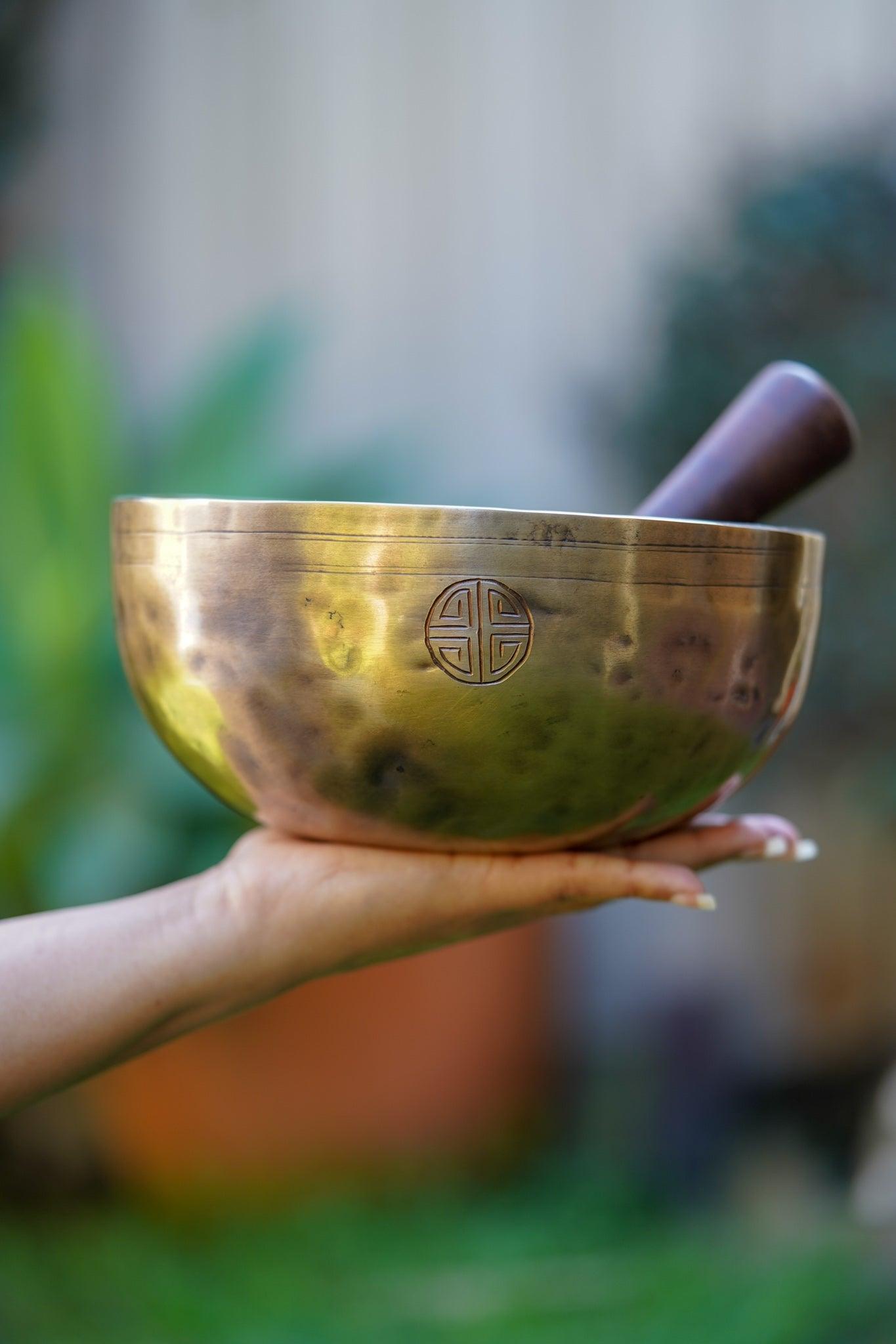 Handmade Tibetan Full Moon Singing Bowl from Himalayas 
