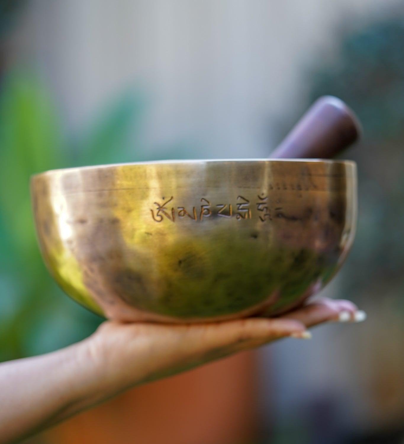 Handmade Tibetan Full Moon Singing Bowl from Himalayas 