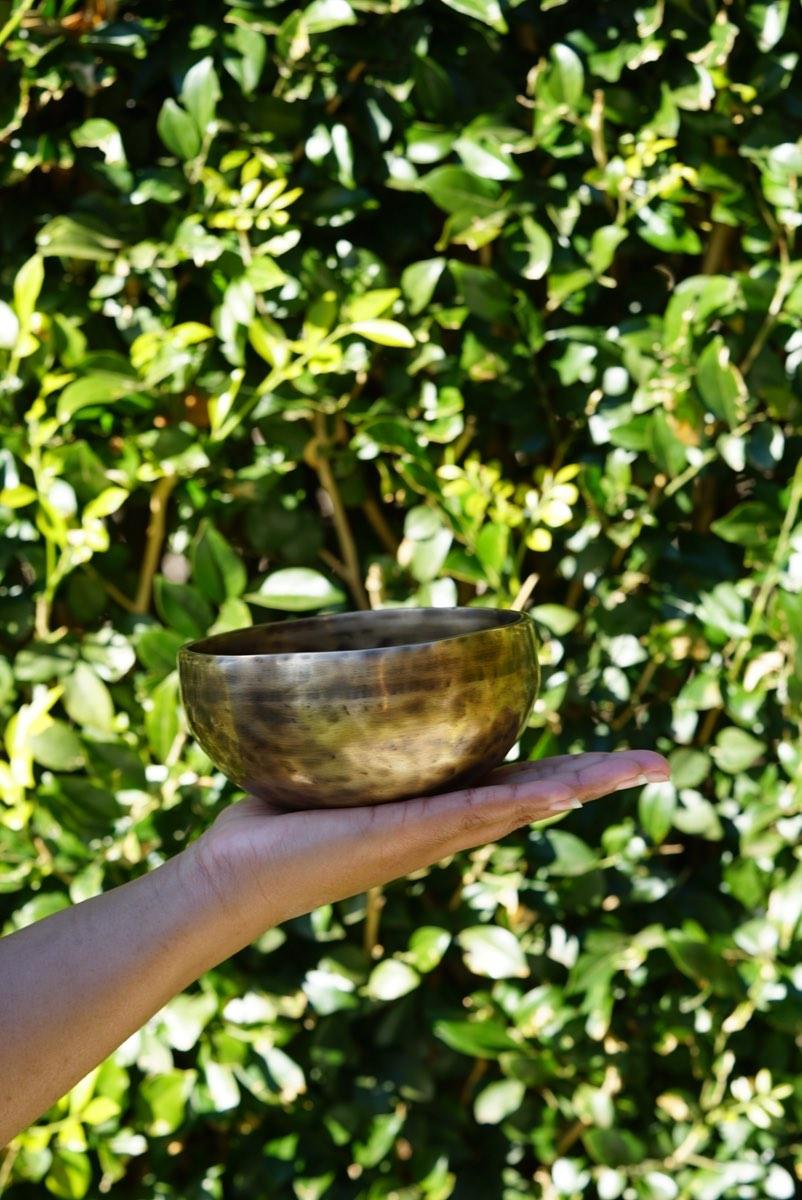 singing bowl for chakra healing and meditation