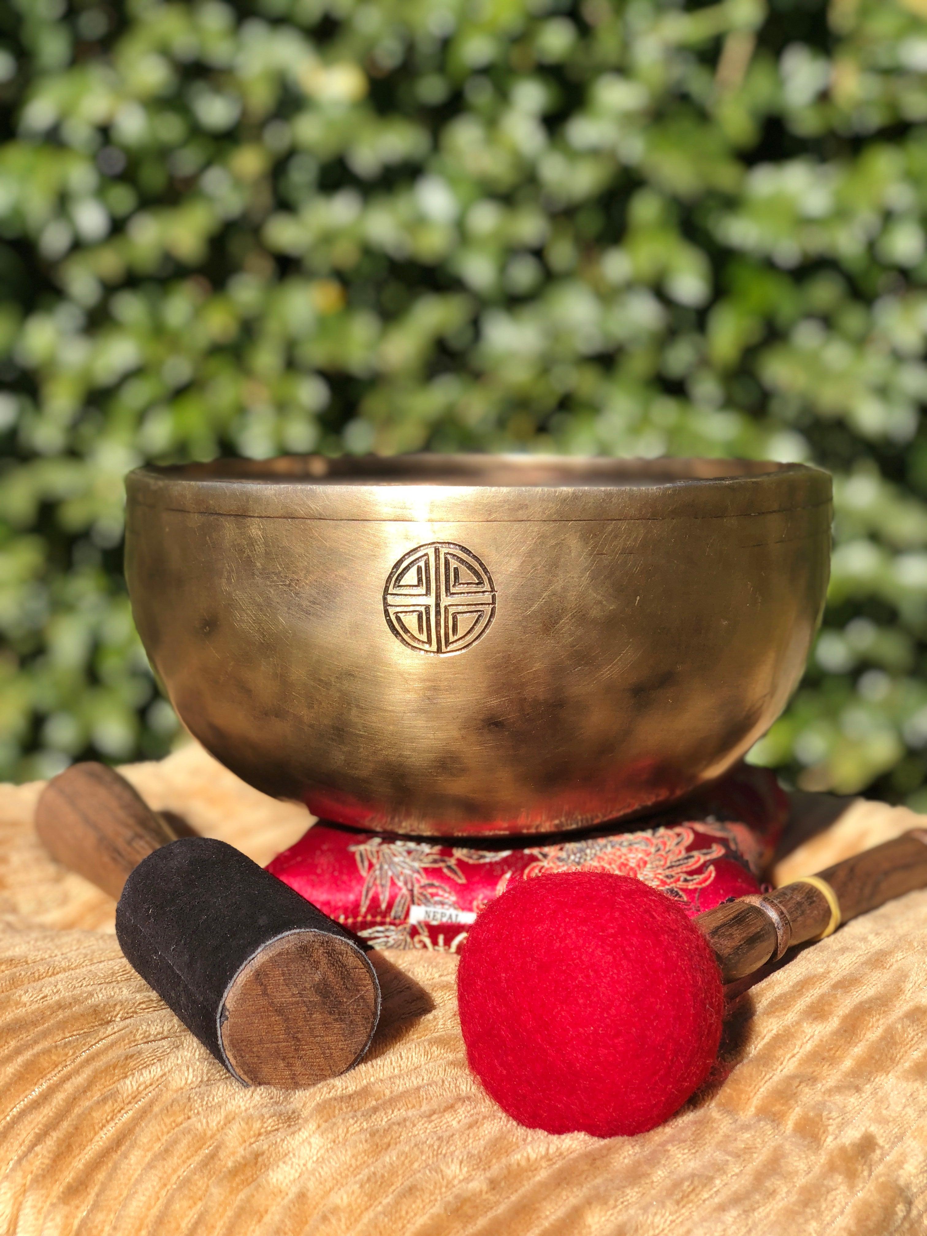 Handmade Tibetan Full Moon Singing Bowl from Himalayas 