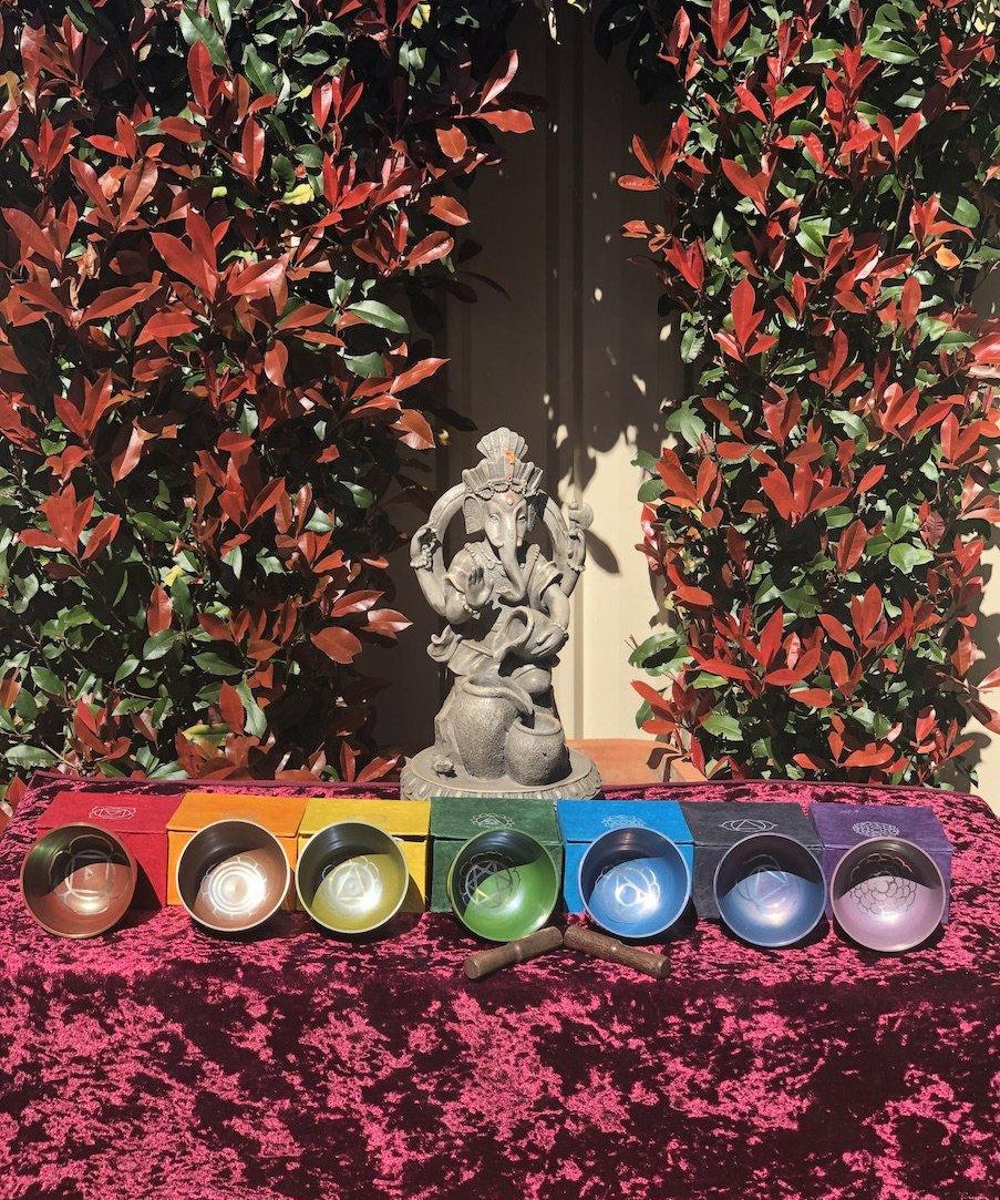 7 chakra singing bowl set for chakra balance and reiki