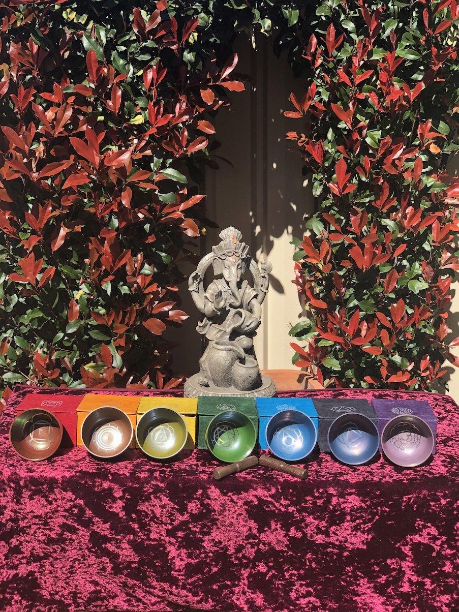 7 chakra singing bowl set for chakra balance and reiki