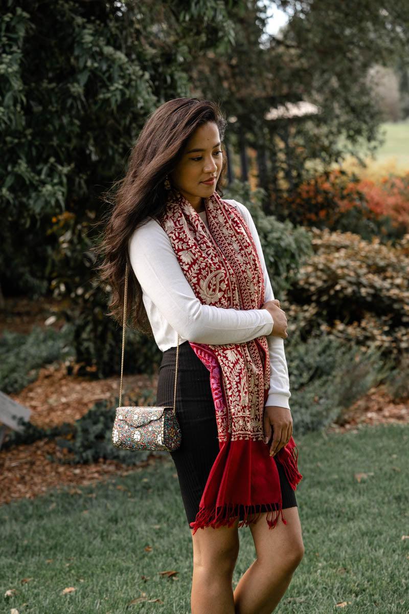 Pashmina shawl for winter and summer season with paisley design