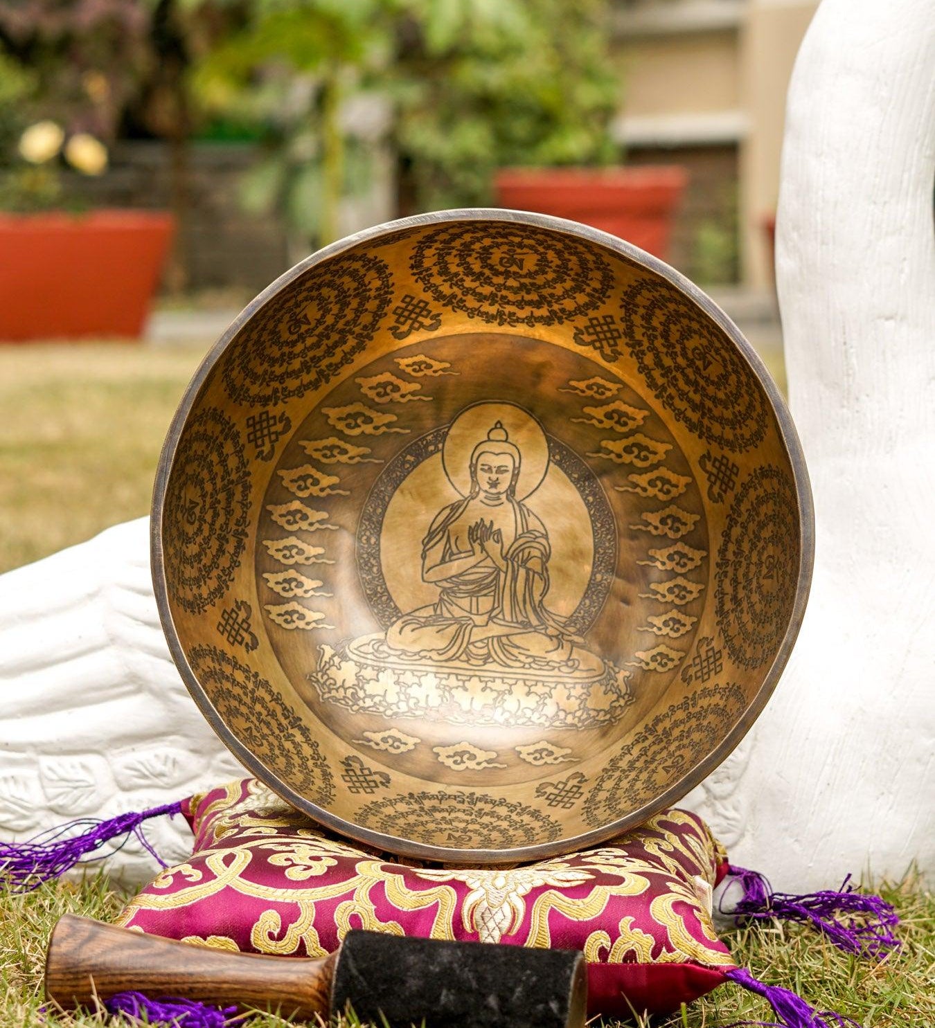 Maitreya Buddha Singing Bowl for Sound healing.