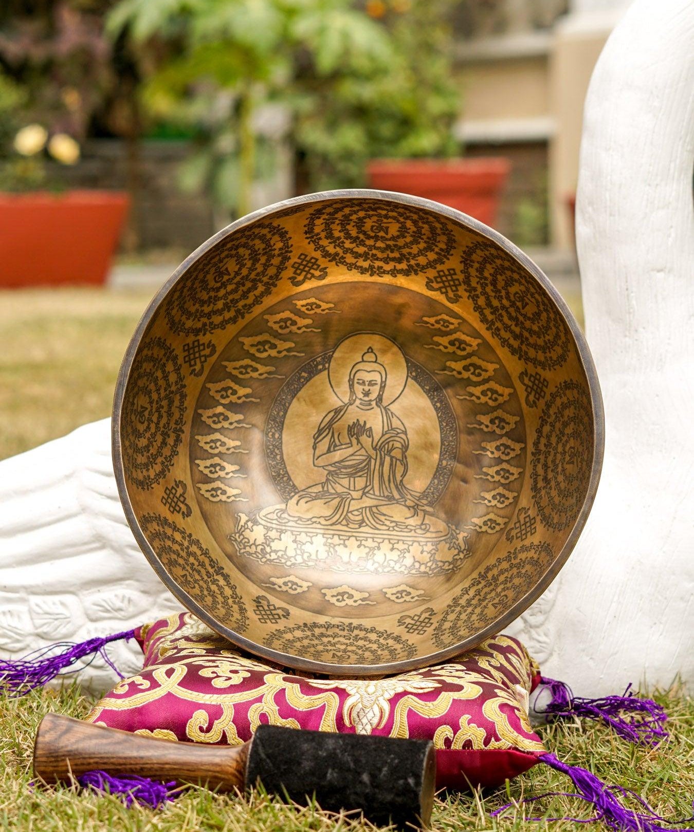 Maitreya Buddha Singing Bowl for Sound healing.