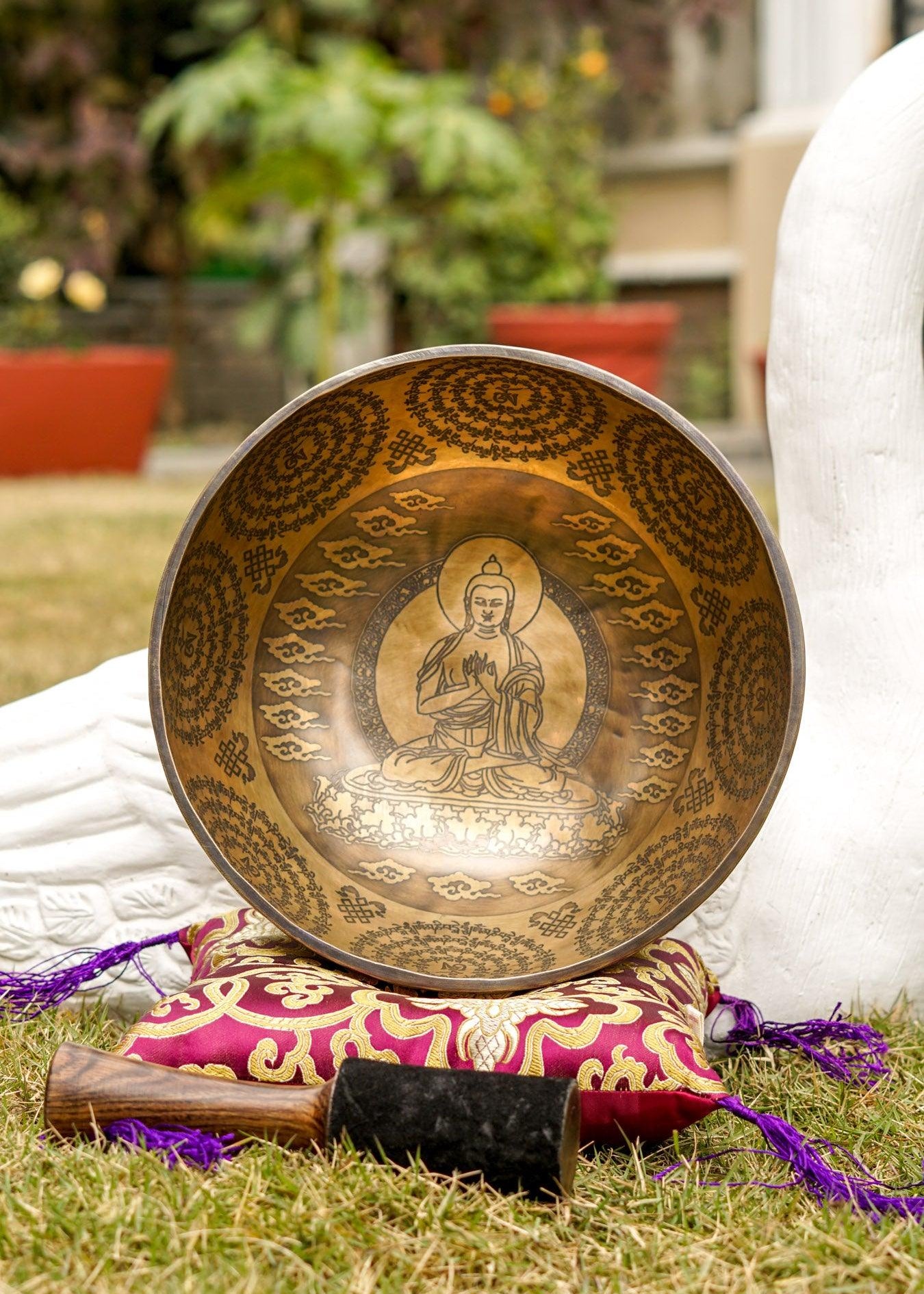 Maitreya Buddha Singing Bowl for Sound healing.