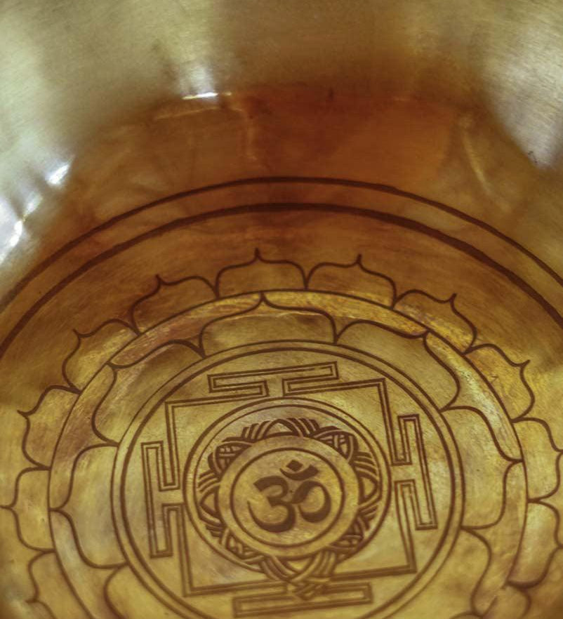 Shri Yantra Singing Bowl carved symbol