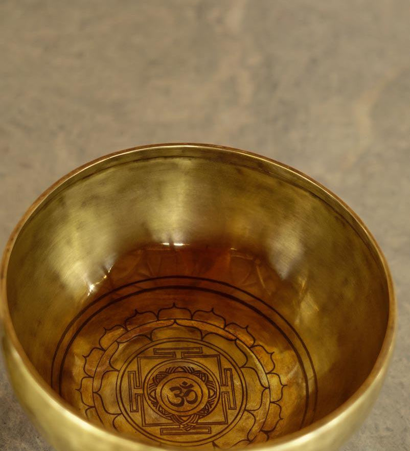 Shop for the best quality singing bowl at Himalayas Shop