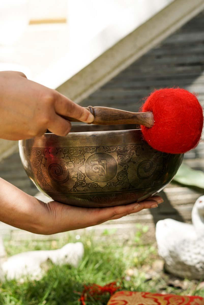 Lotus Singing Bowl for sound healing nad meditation