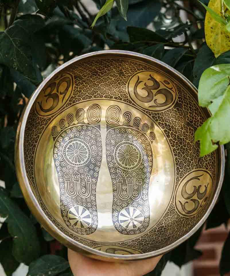 Singing Bowl for healing and meditation. It is also popularly known as Tibetan bowl and meditation bowl . Use it for sound healing, reiki and chakra balance also for meditation.