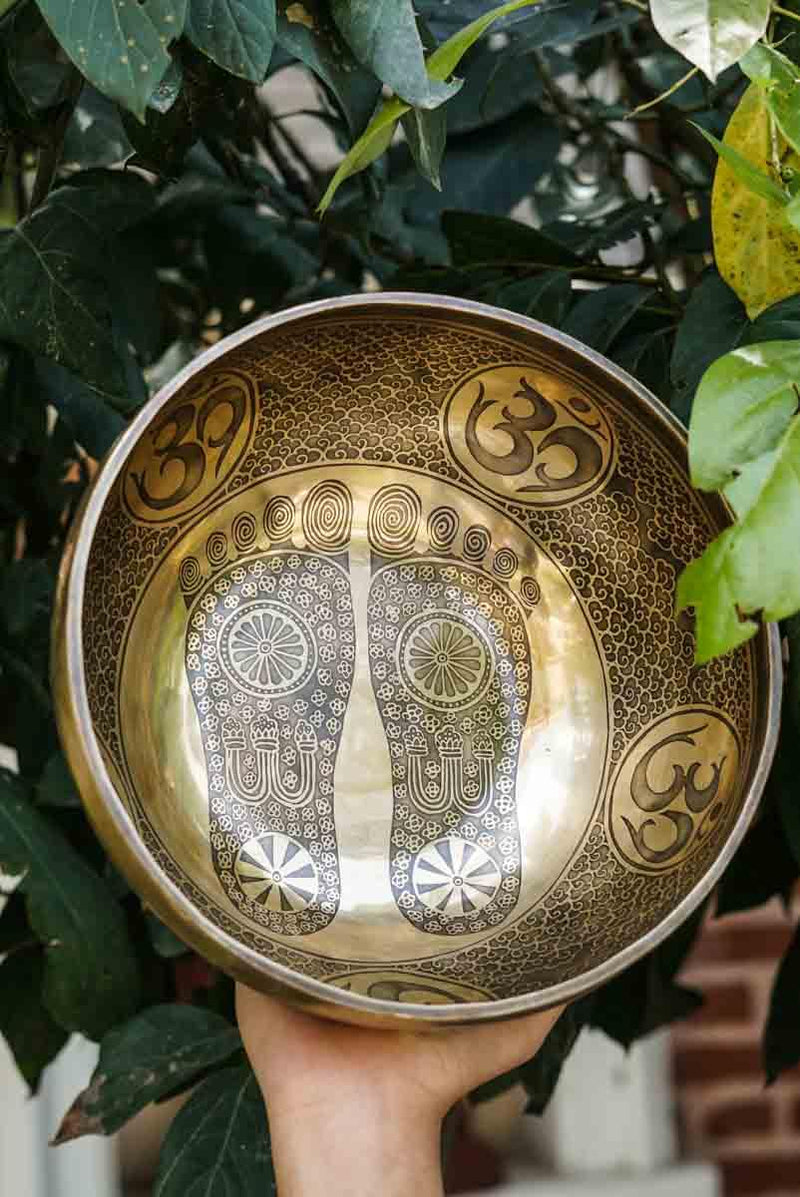 Singing Bowl for healing and meditation. It is also popularly known as Tibetan bowl and meditation bowl . Use it for sound healing, reiki and chakra balance also for meditation.